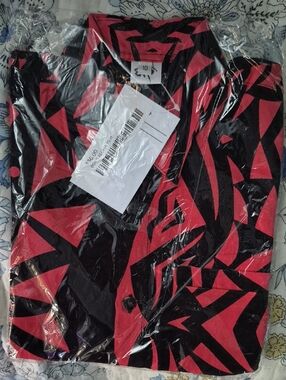 Kids' Geometric Button-Down Shirt in Black & Red